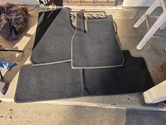 Model Y floormats