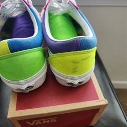PRE-OWNED Vans Size 5.5y