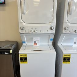 GE 3.8 cu. ft. Washer 5.9 cu. ft. Electric Dryer Combo in White