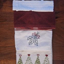 Christmas Themed Kitchen Towels