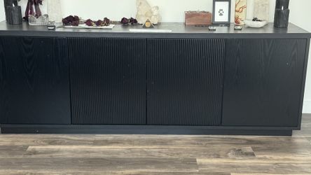 Hen & Hart Brand Entertainment Center Modern Black