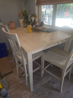 White Counter Height Dining Table with Chairs