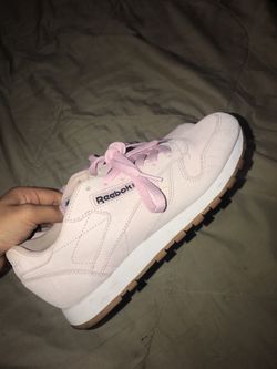 Pink classic Reebok’s