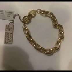 Bijoux Givenchy Vintage Gold Plated Chain Bracelet See pictures for measurements. 