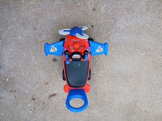 Toddlers Spider-Man airplane