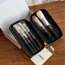 Dior makeup brushes new in box maquillaje