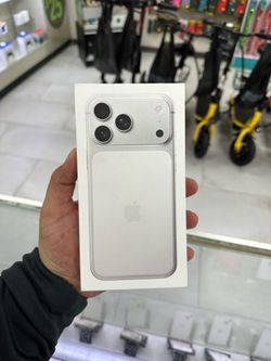 iPhone 17 pro max Only $50 down payment no credit needed!