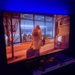 60” SAMSUNG SMART TV WITH SWIVEL MOUNT NEED GONE TODAY