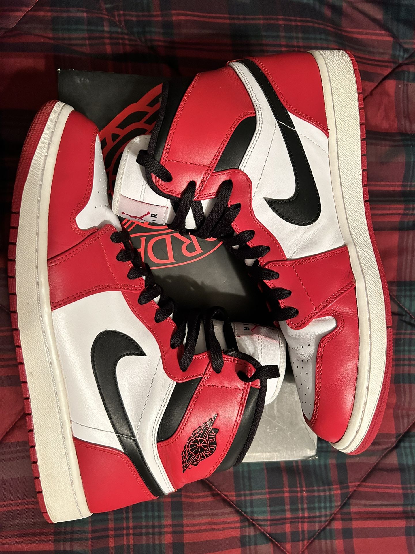 Air Jordan Retro 1 - Chicago (2013) - Size 12