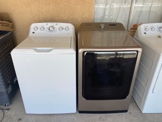 Eléctric dryer brand  Samsung and washer GE 60 days of warranty free delivery and installation