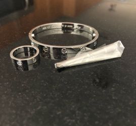 Love high quality bracelet and ring set