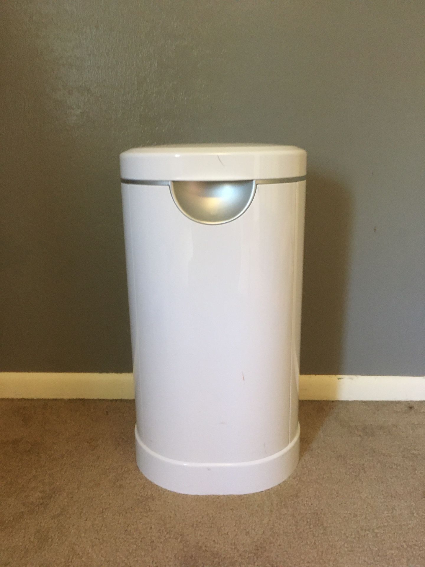 Munchkin Diaper Pail