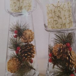 Christmas Decor, Pine and Berries Candle Set, New in box, all included in pic