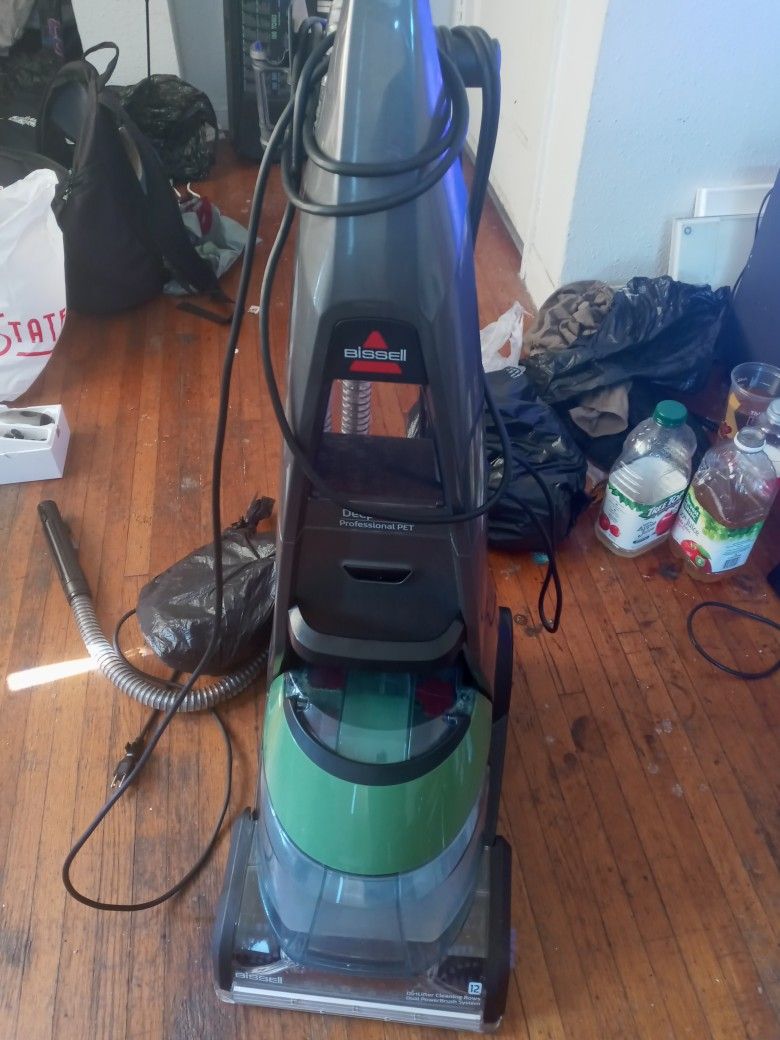 Bissell deepclean Professional pet Carpet Cleaner