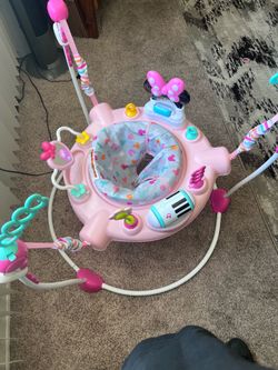Minnie Mouse bouncer
