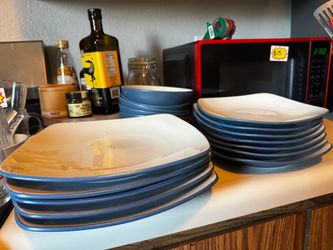 Blue and white dinnerware set