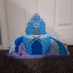 Frozen DOLLHOUSE