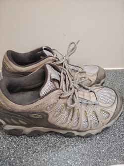Oboz Sawtooth Low Hiking Shoes - Men’s 9.5 Wide