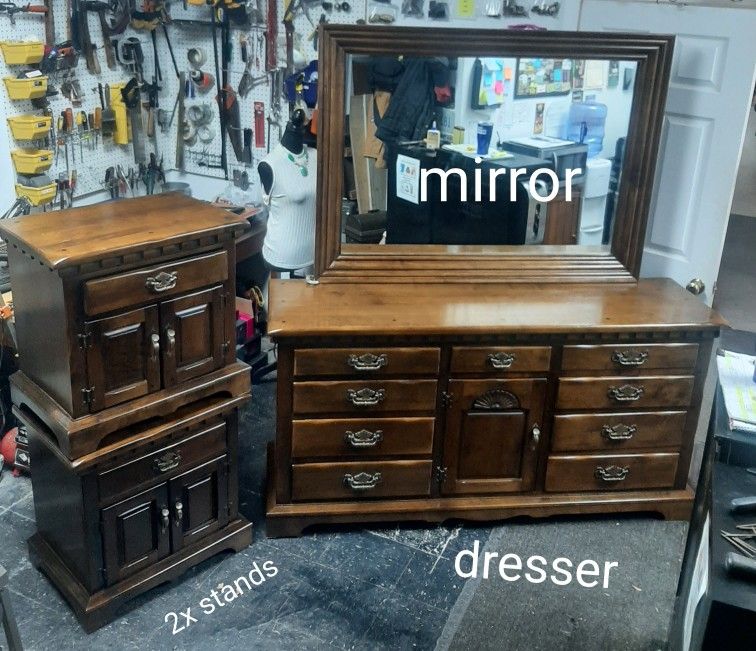 Thomas S. Beals Rock Maple Vintage Bedroom Set / Bedroom Furniture/ Fine Furniture