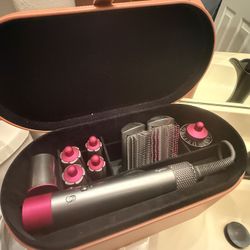 Dyson Airwrap Multi-Styler Hair Tool Set In Presentation Case