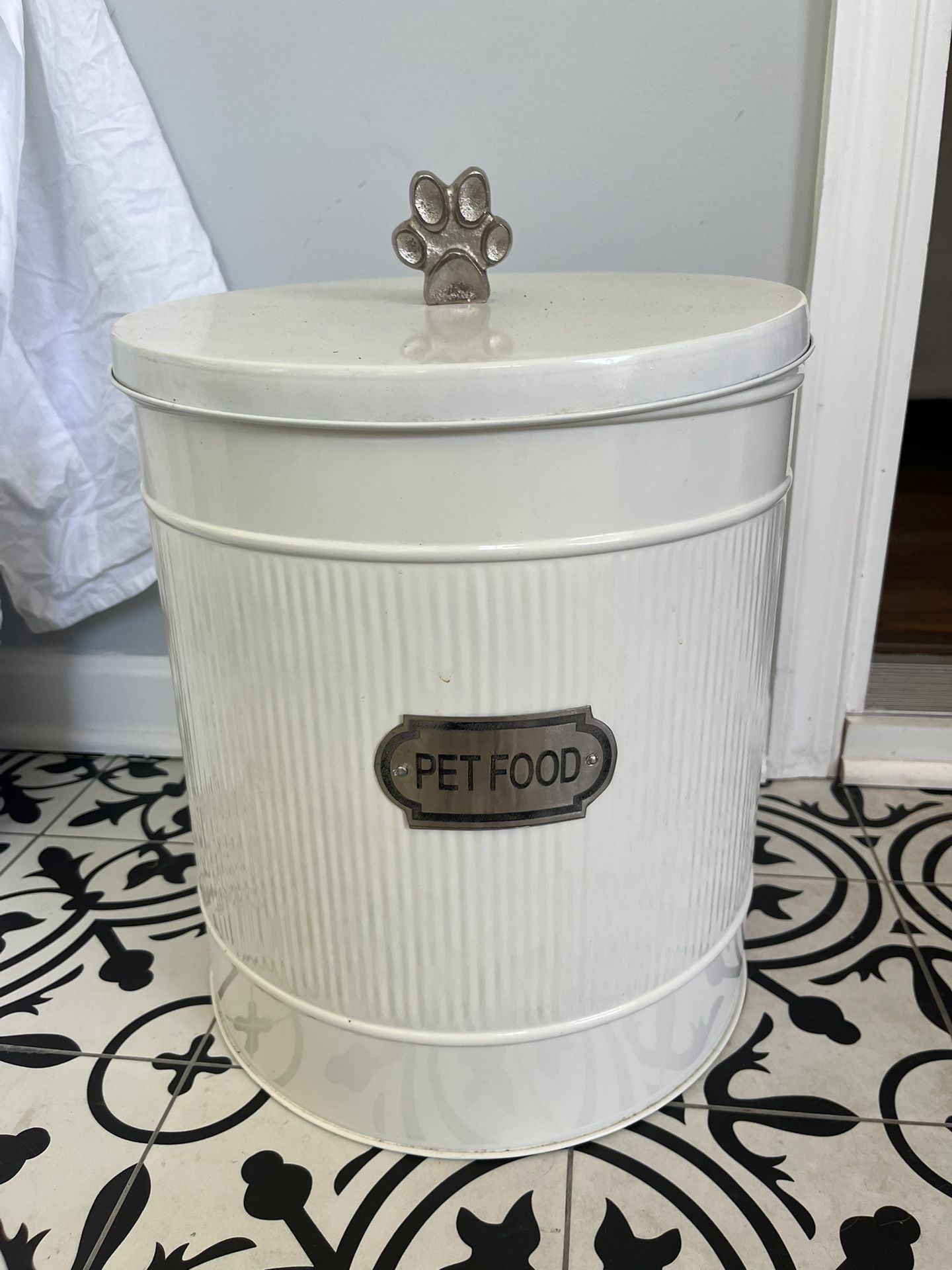 Dog Food Tin