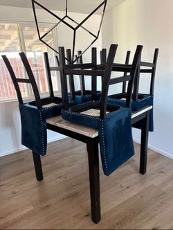 Dining Chairs with Blue Velvet Seats – Set of 4