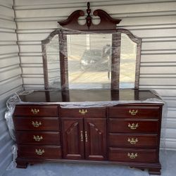 Vintage Dresser With Etched Trifold Mirror And Dovetail Drawers Solid Cherry Wood 