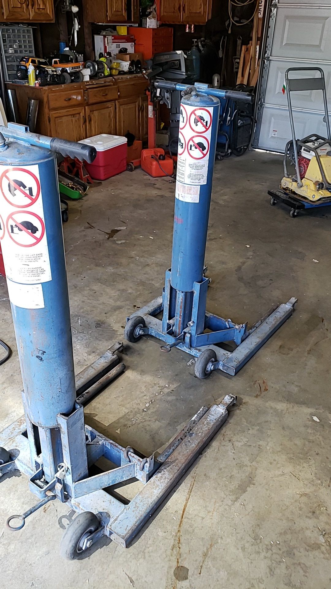 Kuhn car lifts wheel lift for Sale in Whittier, CA OfferUp