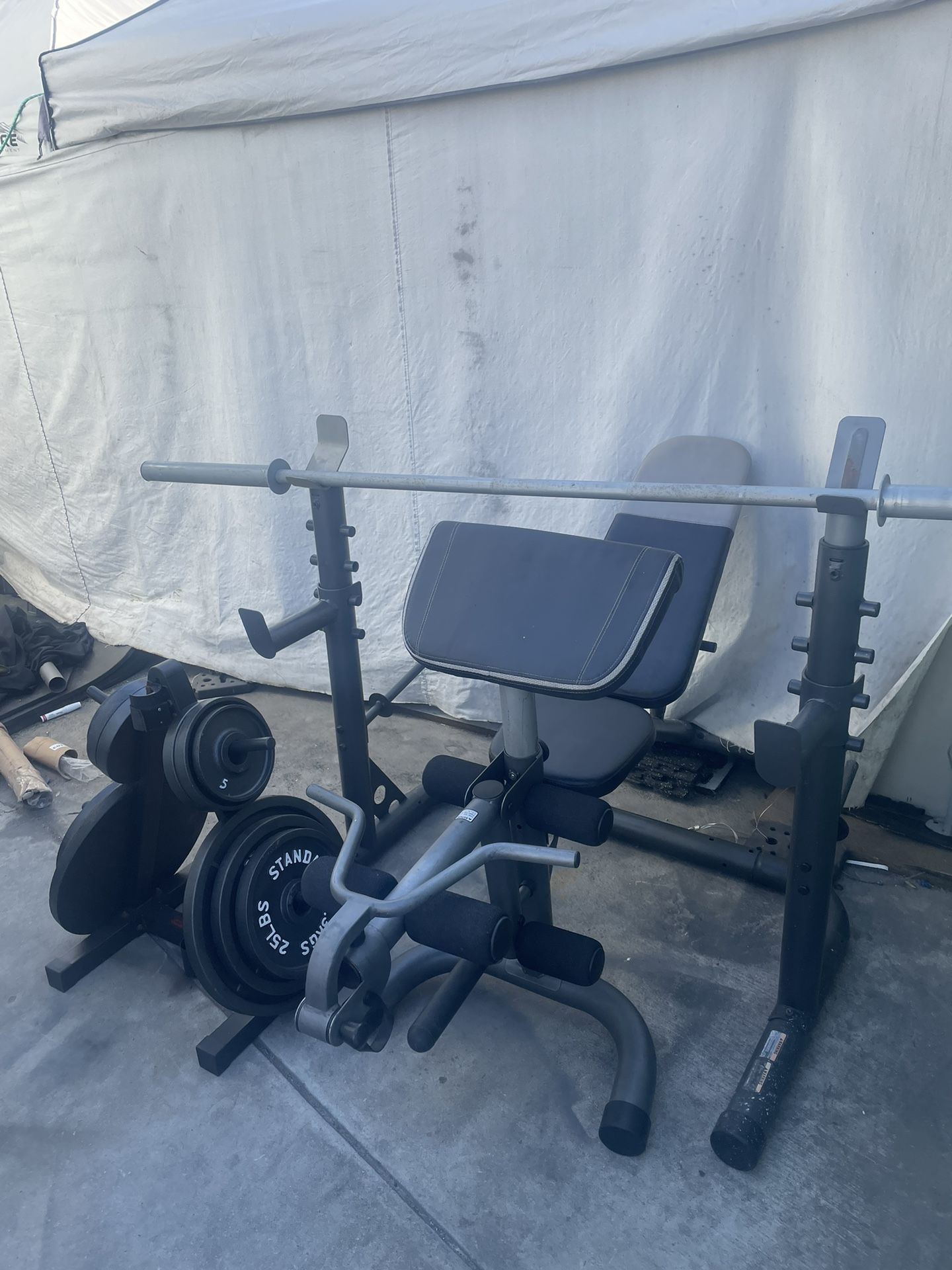 Gold’s Gym Bench press/ Weights/ Barbell for Sale in San Diego, CA