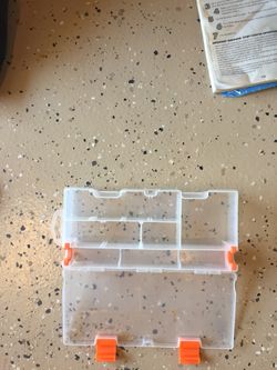 Fishing box for hooks