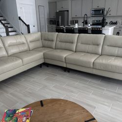 Rooms To Go Sectional Sofa 6 Seats Real Leather 