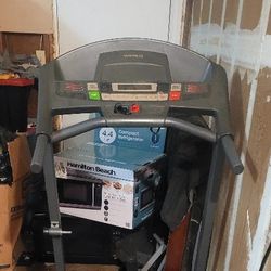 Treadmill 