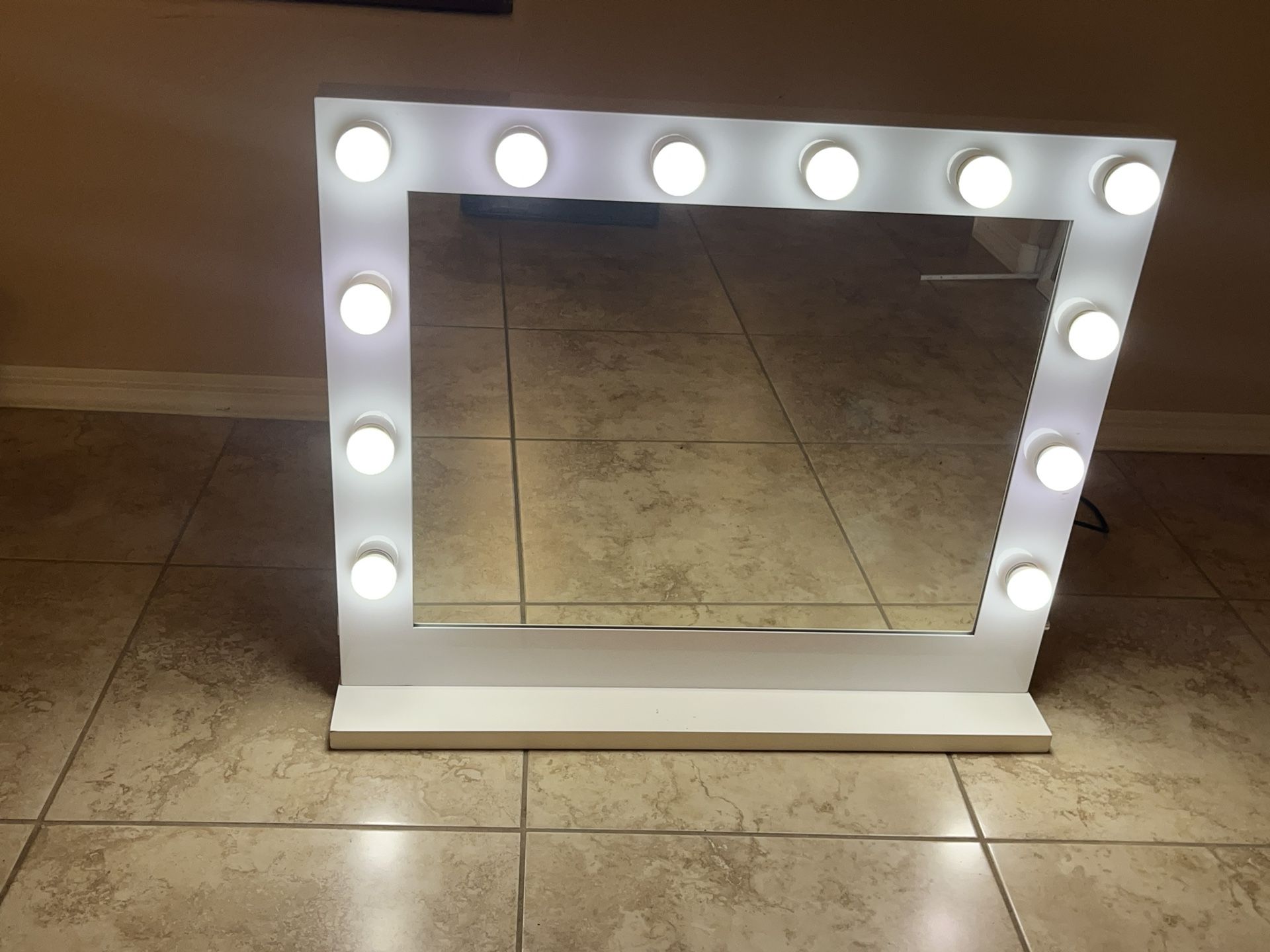 Vanity Mirror With Lights