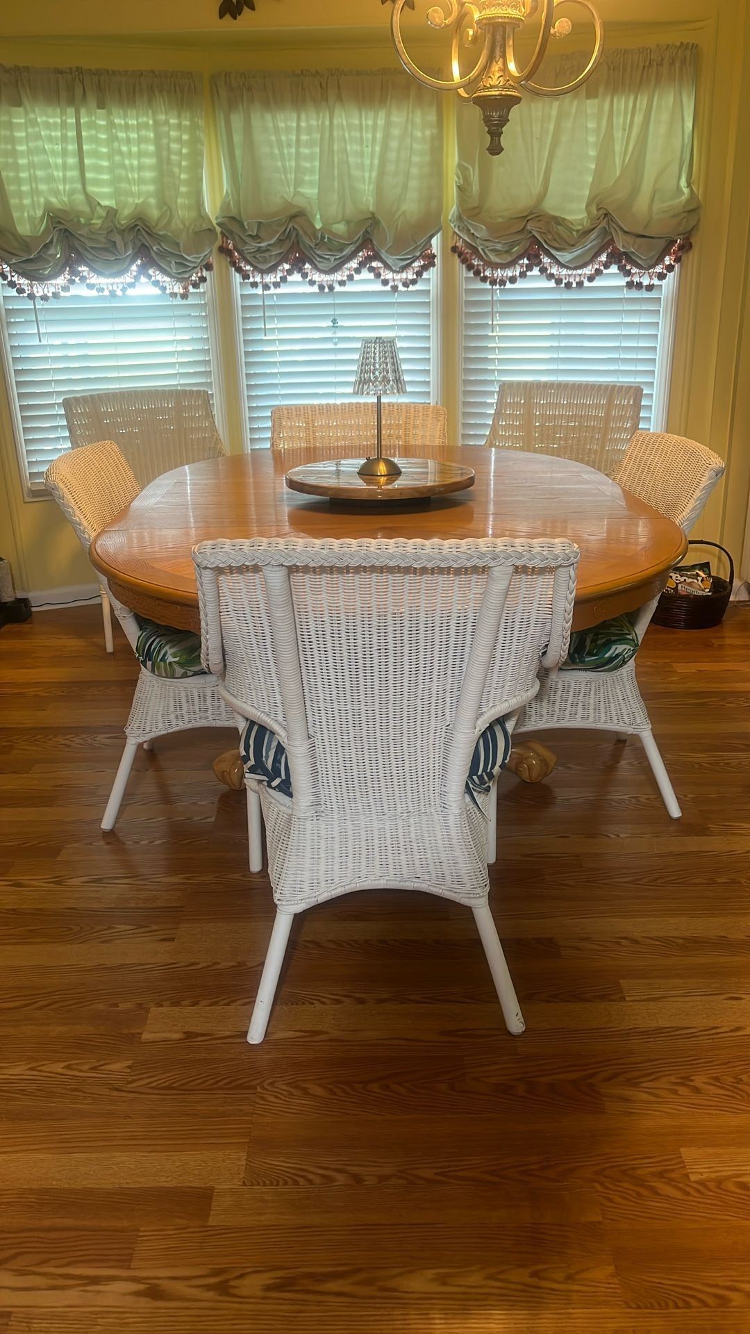 Oak Table With 6 Chairs