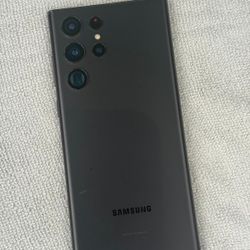 Samsung Galaxy S22 Ultra  , Factory Unlocked  , Excellent Condition Like New 