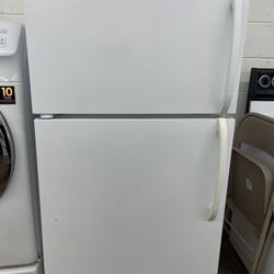 Frigidaire 15 CF Refrigerator - 59.75” H x 28” W - Stove Also Available! We Can Deliver!! 