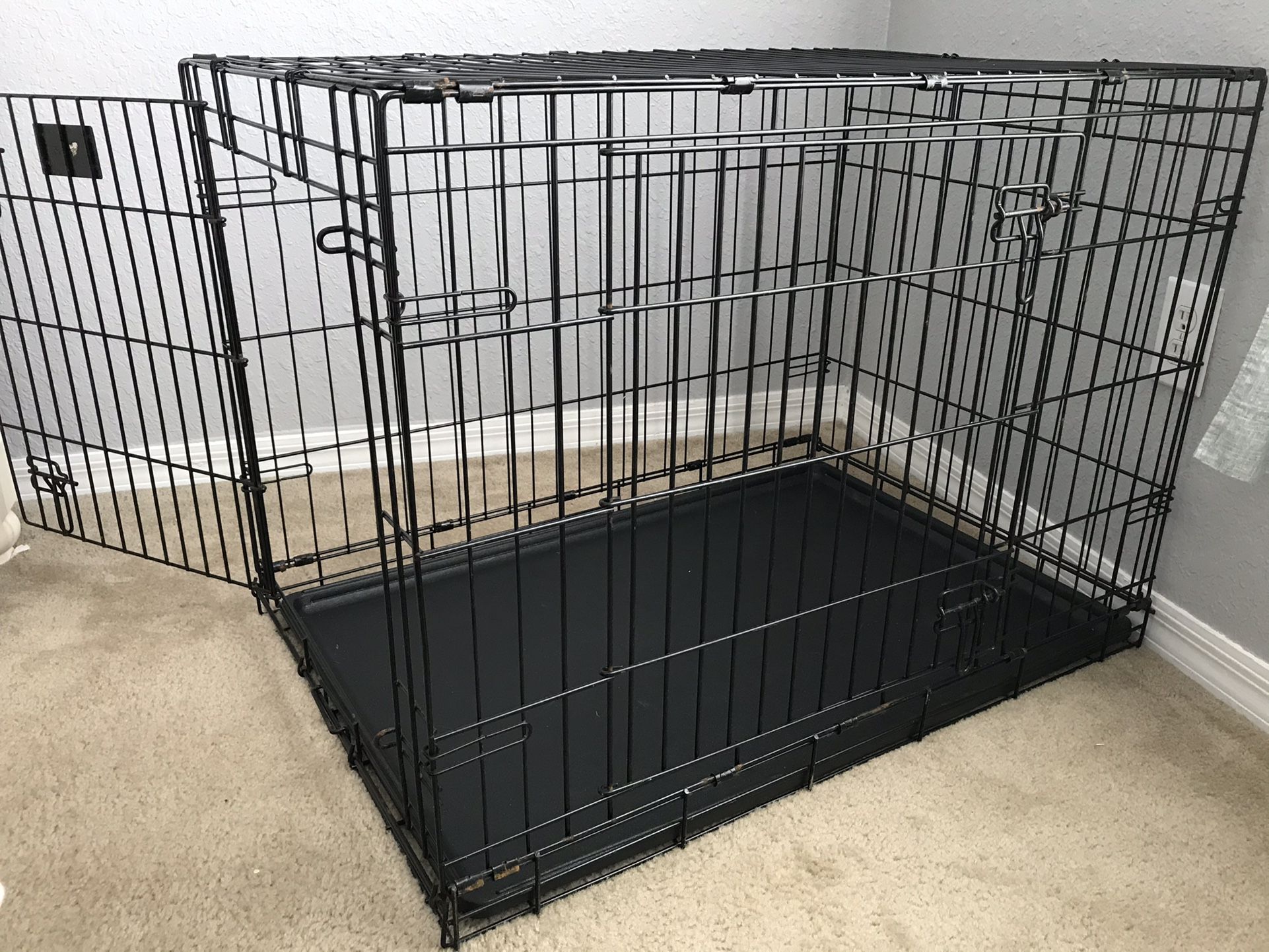 Dog Crate (Furbaby Not Included😊)