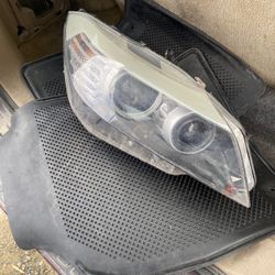 BMW Z4  Headligh Lci  Passenger Side  Bmw z4 right side headlight 2009 2012