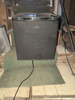 Mini Fridge 1