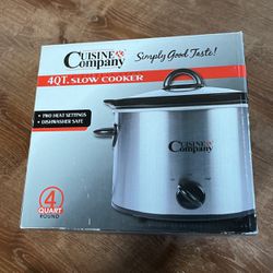 4 Quart Slow Cooker  (New In Box)