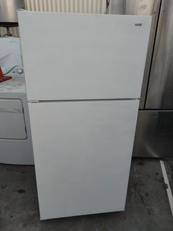White Kenmore apartment size refrigerator