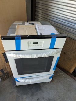 Wall Oven Brand NEW. DELIVERY AVAILABLE.