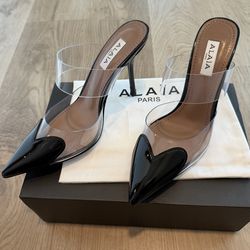 AZZEDINE ALAIA . MULES