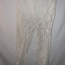 Billabong adorable lacey white beach pants perfect for summer and cover up pants for the beach Size Small Ladies 