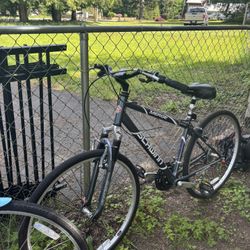 LOW PRICE MOVING- $500 RETAIL SCHWINN BIKE