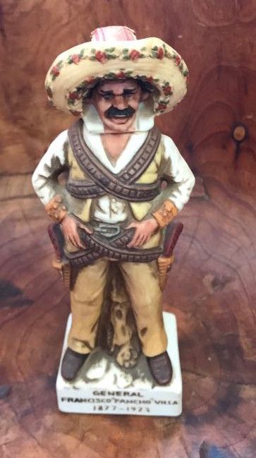 Botella de licor porcelana figura Pancho Villa 1877/1924 muy antigua y conservada