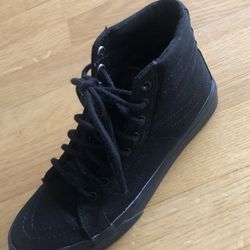 Womens Black high top Vans Size 7. Used Like 2 Times