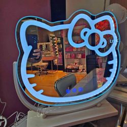 🍒Hello Kitty® Kawaii LED Makeup Mirror With Base