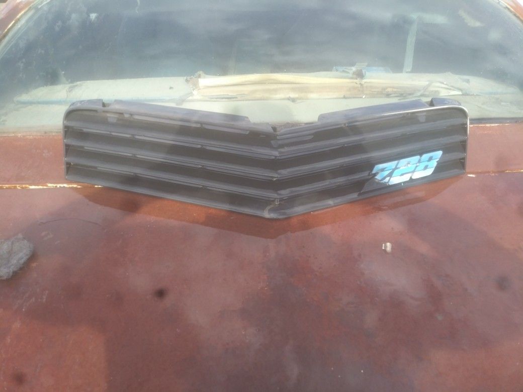 1980 camaro upper grille