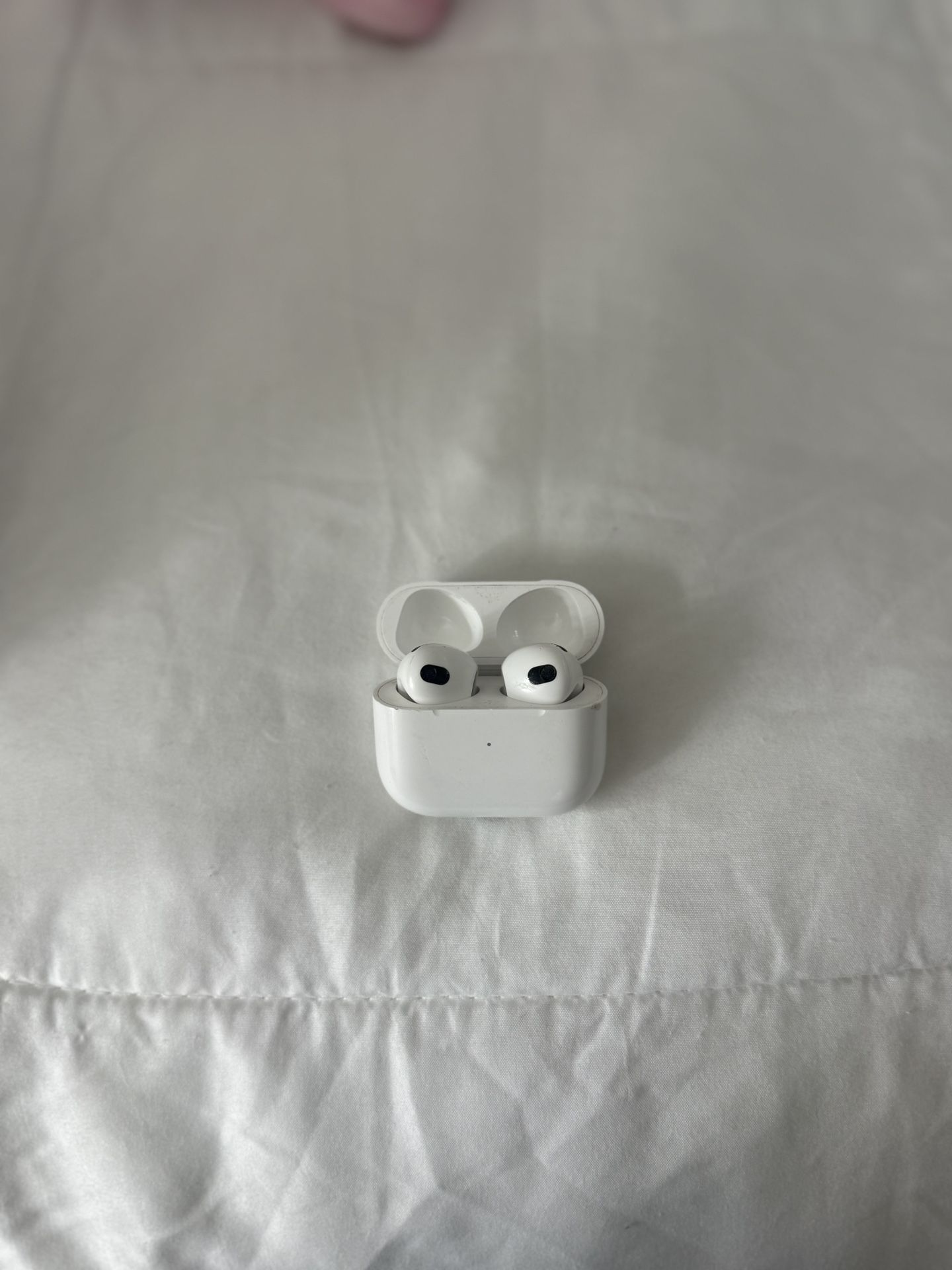 Аррlе АirРоdѕ 3rd Generation Wireless In-Ear Headset - White - New